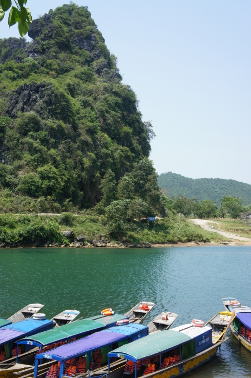 The river to Phing Nha Cave.